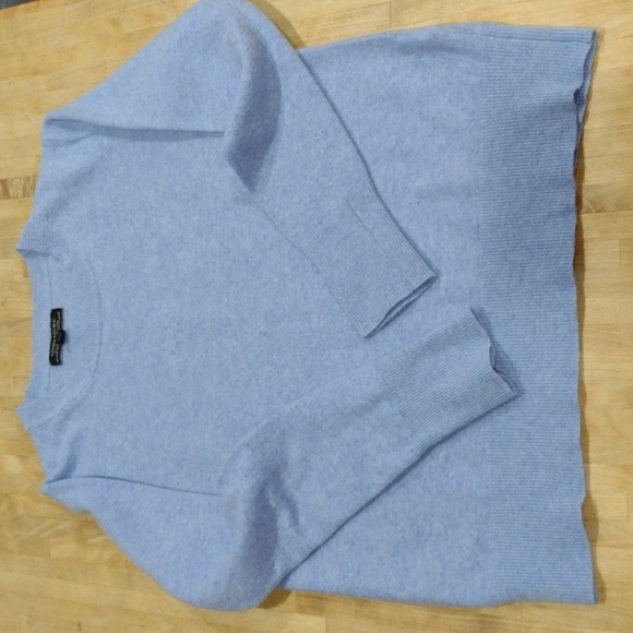 Banana Republic Women's Blue Sweater - Picture 3 of 10